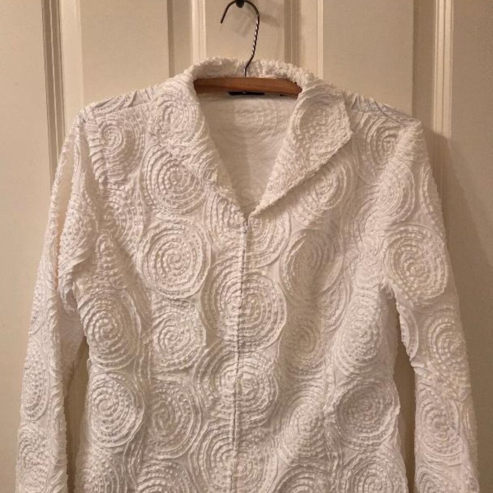 Samuel Dong White Spiral Rosette Zip Up Jacket, Size M